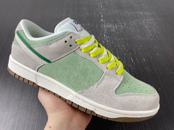 2023 running skate shoes duks low 85 gray white green sports designer outdoor skateboarding shoes trainers sneakers
2023 running skate shoes duks low 85 gray white green sports designer outdoor skateboarding shoes trainers sneakers