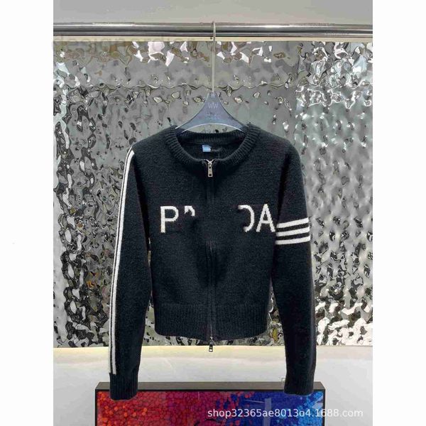 women's knits & tees designer pjia 22 autumn and winter new letter color blocking double zip short cardigan versatile slim fashion jdau, White
women's knits & tees designer pjia 22 autumn and winter new letter color blocking double zip short cardigan versatile slim fashion jdau, White