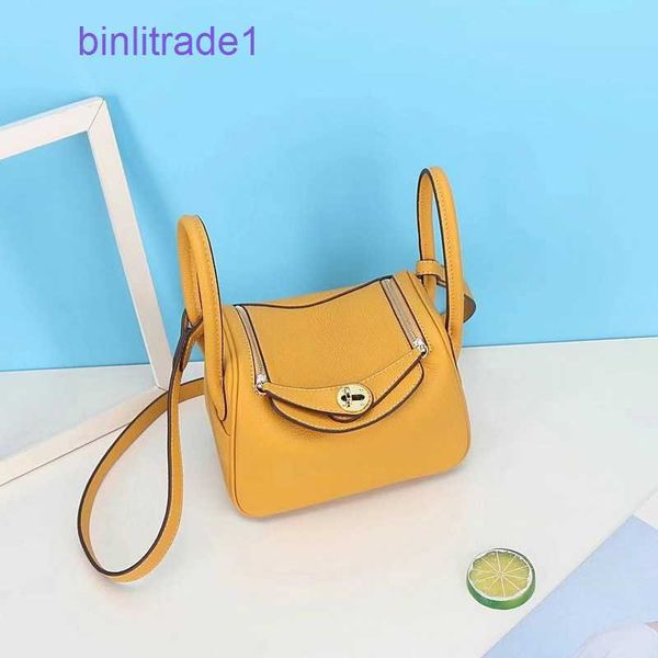 designer original 2023 new h family's spring layer cow leather 18cm mini lindys bag medicine case hand messenger 1 of sale e602
designer original 2023 new h family's spring layer cow leather 18cm mini lindys bag medicine case hand messenger 1 of sale e602