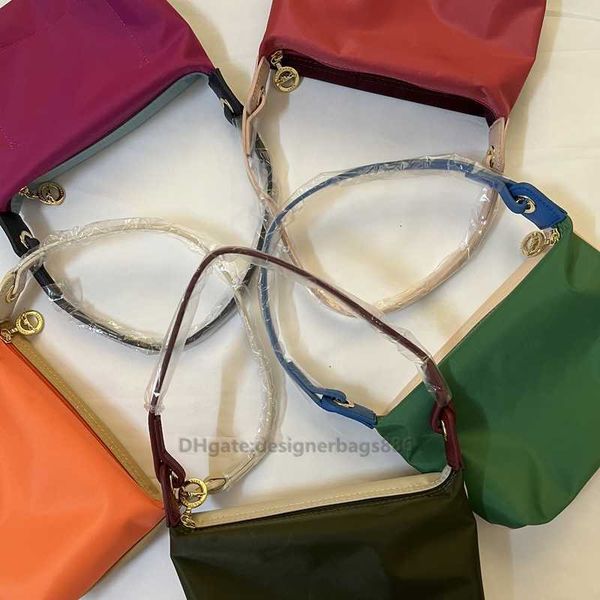 retail wholesale 95% off double-sided color-blocking bags women wallet nylon underarm handbag verticalsac luxe large capacity totfa stick bo, Red;black
retail wholesale 95% off double-sided color-blocking bags women wallet nylon underarm handbag verticalsac luxe large capacity totfa stick bo, Red;black