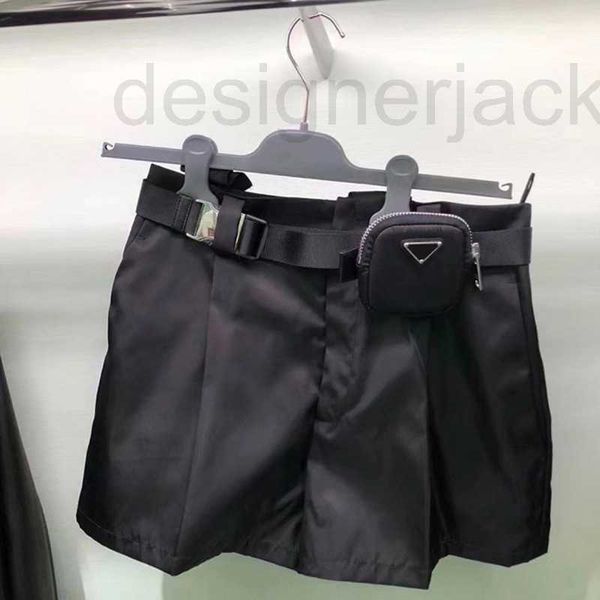 women's shorts designer fashionable yang mi's same waistpack shorts for women's summer new triangular loose high-waist wide, White;black
women's shorts designer fashionable yang mi's same waistpack shorts for women's summer new triangular loose high-waist wide, White;black