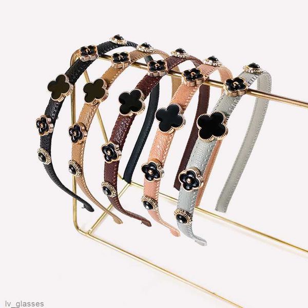 fine version four-leaf clover hair band pu leather hair accessories simple temperament hair band, Silver
fine version four-leaf clover hair band pu leather hair accessories simple temperament hair band, Silver