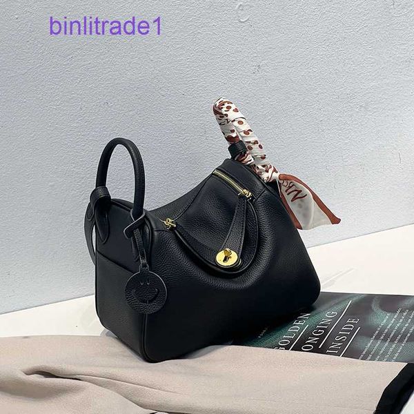 designer original cowhide 2023 new versatile lindys headcoat doctor's bag leather women's one shoulder handheld pillow medicine bo
designer original cowhide 2023 new versatile lindys headcoat doctor's bag leather women's one shoulder handheld pillow medicine bo