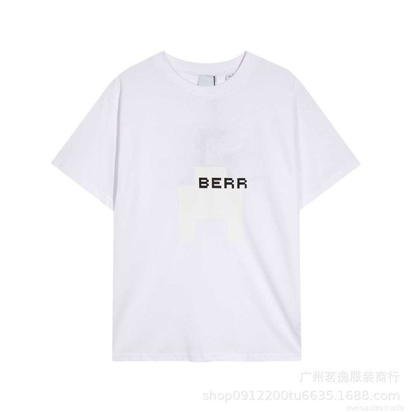 correct version b burbry luxury designer bu front printed letters with embroidered round neck short sleeve t-shirt on back of high street, White;black
correct version b burbry luxury designer bu front printed letters with embroidered round neck short sleeve t-shirt on back of high street, White;black