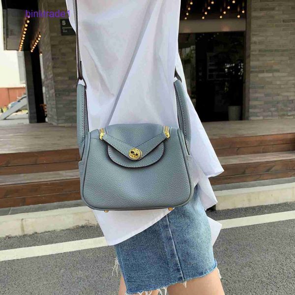 designer original new large-capacity gold and silver 2023 buckle togo pilindys bag single shoulder messenger litchi pattern portable doctor
designer original new large-capacity gold and silver 2023 buckle togo pilindys bag single shoulder messenger litchi pattern portable doctor