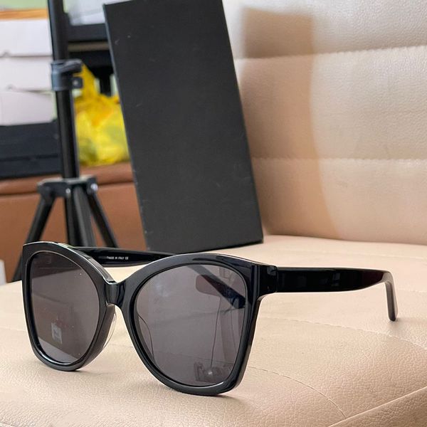 original thick square frame sunglasses women travel anti-sunburn polarized sun glasses 0150 frame side letter signature uv400 protection ant, White;black
original thick square frame sunglasses women travel anti-sunburn polarized sun glasses 0150 frame side letter signature uv400 protection ant, White;black