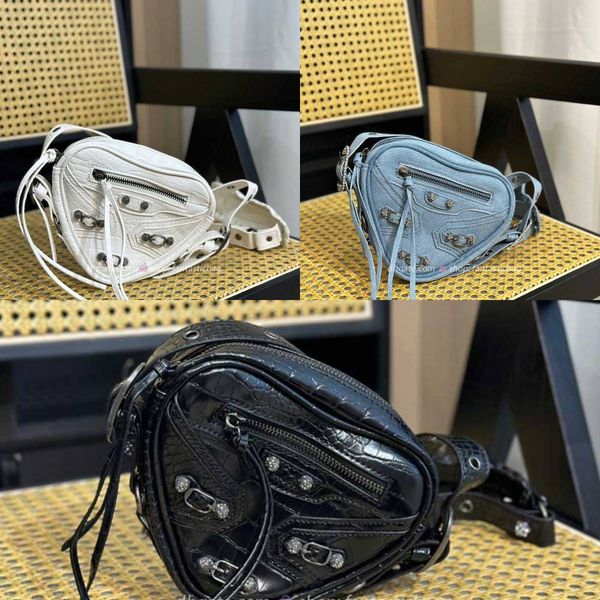 biker bag love wide shoulder crossbody studded denim canvas pu tri-color high quality
biker bag love wide shoulder crossbody studded denim canvas pu tri-color high quality