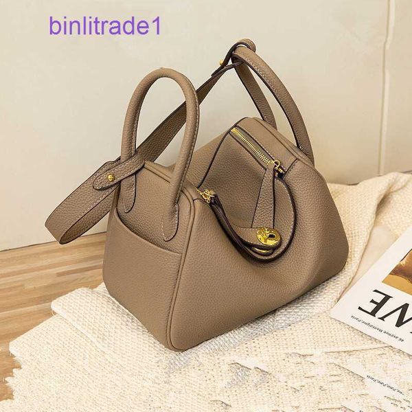 designer original litchi versatile 2023 pattern women's new bag mother's lindys's doctor's shoulder hand pillow medicine
designer original litchi versatile 2023 pattern women's new bag mother's lindys's doctor's shoulder hand pillow medicine