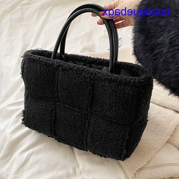 luxury bottegss venetss arco evening bags online store new women's hand bag handbag 2023 bags winter fashion plush satchel with logo l8
luxury bottegss venetss arco evening bags online store new women's hand bag handbag 2023 bags winter fashion plush satchel with logo l8