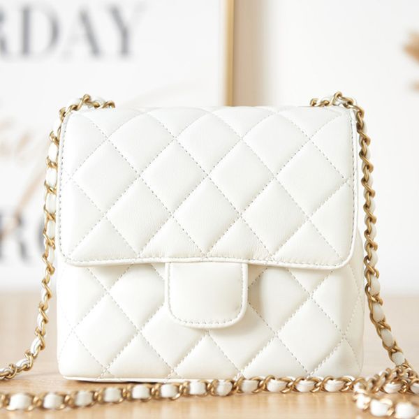 delicate knockoff designer flap bag 17cm genuine leather chain bag with box yc211
delicate knockoff designer flap bag 17cm genuine leather chain bag with box yc211
