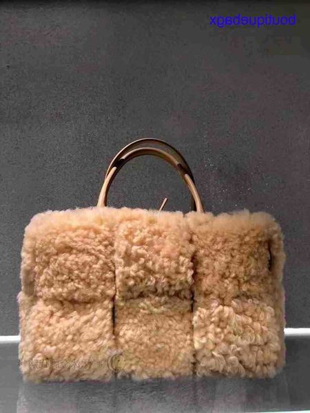 luxury bottegss venetss arco evening bags online store lamb green woven south korea tote dongmen portable fashion personality plus with logo
luxury bottegss venetss arco evening bags online store lamb green woven south korea tote dongmen portable fashion personality plus with logo