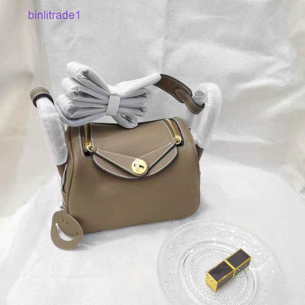 designer original lindi litchi 2020 small new togo head layer cow leather single shoulder diagonal span portable doctor's bag gold buck
designer original lindi litchi 2020 small new togo head layer cow leather single shoulder diagonal span portable doctor's bag gold buck