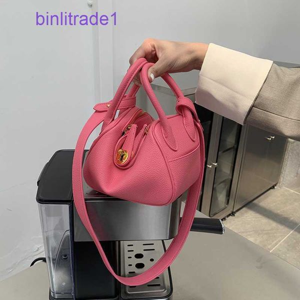 designer original makaron color portable pillow bag fashion for women lindys spring and summer 2023 new litchi grain single shoulder messeng
designer original makaron color portable pillow bag fashion for women lindys spring and summer 2023 new litchi grain single shoulder messeng