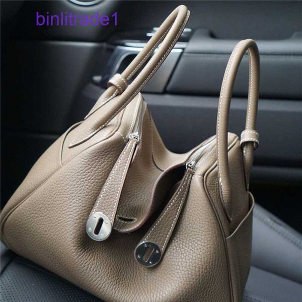 designer original lindi 2023 new fashion litchi pattern bag mini doctor women's single shoulder messenger hand medicine of sale azui
designer original lindi 2023 new fashion litchi pattern bag mini doctor women's single shoulder messenger hand medicine of sale azui