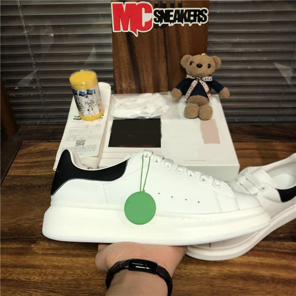 2023 wholesale men women designer casual shoes 3m reflective genuine leather sneaker fashion womens velet soft massage outdoor platform trai, Black
2023 wholesale men women designer casual shoes 3m reflective genuine leather sneaker fashion womens velet soft massage outdoor platform trai, Black