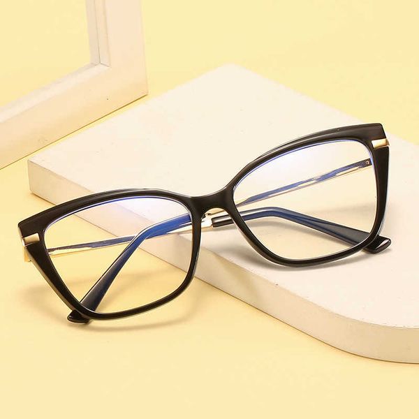 sunglasses fashionable cat's eye frame women's comfortable spring foot anti blue flat glasses 92197, White;black
sunglasses fashionable cat's eye frame women's comfortable spring foot anti blue flat glasses 92197, White;black