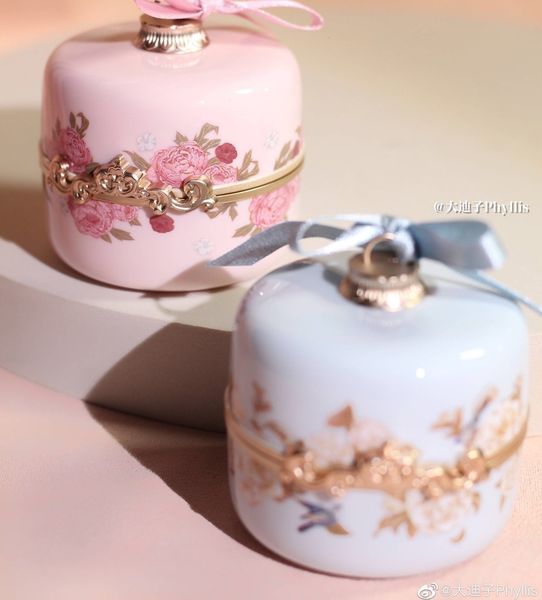 other makeup flower knows flortte god embossed blush classical chinese style monochrome matte fairy 230314
other makeup flower knows flortte god embossed blush classical chinese style monochrome matte fairy 230314