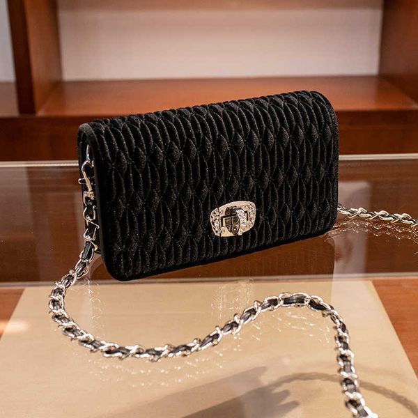 bag 2023 new fashion niche design high sense leather velvet small square bag handbag women's bag
bag 2023 new fashion niche design high sense leather velvet small square bag handbag women's bag