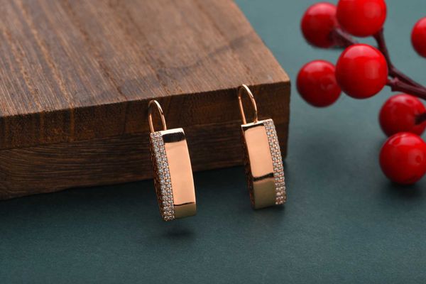 charm aomigc long 585 rose gold natural zircon hollow glossy dangle earrings women elegant unique novel gift party jewelry aa230311, Golden
charm aomigc long 585 rose gold natural zircon hollow glossy dangle earrings women elegant unique novel gift party jewelry aa230311, Golden