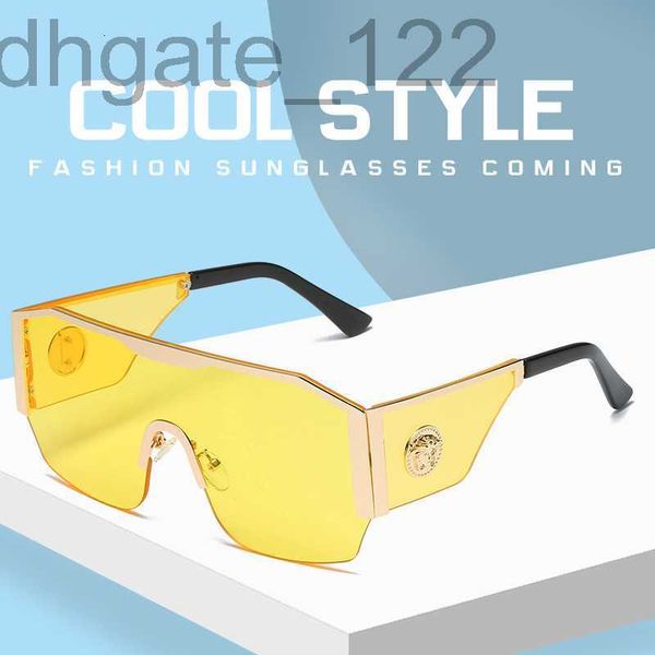 sunglasses designer new model metal modern charm large frame sunglasses personality glasses nv1c, White;black
sunglasses designer new model metal modern charm large frame sunglasses personality glasses nv1c, White;black