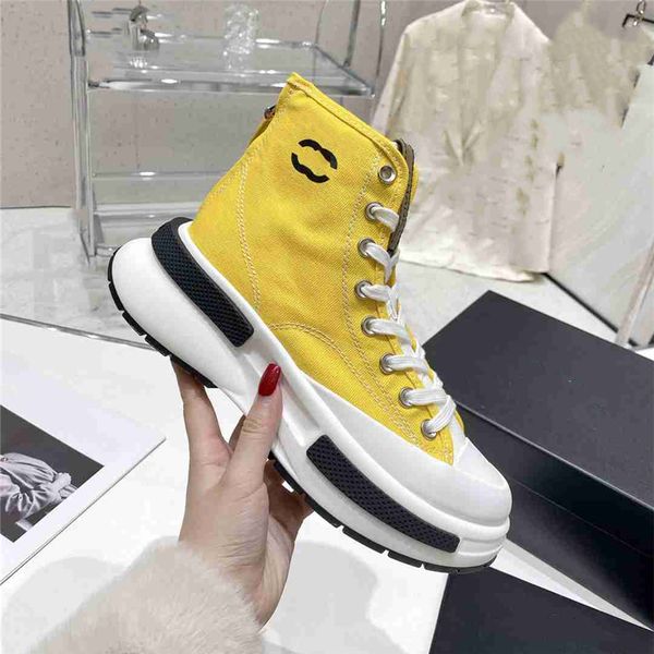 luxury design bowling shoes 2023 channel fashionable men's and women's letter logo casual outdoor sports shoes 03-014
luxury design bowling shoes 2023 channel fashionable men's and women's letter logo casual outdoor sports shoes 03-014