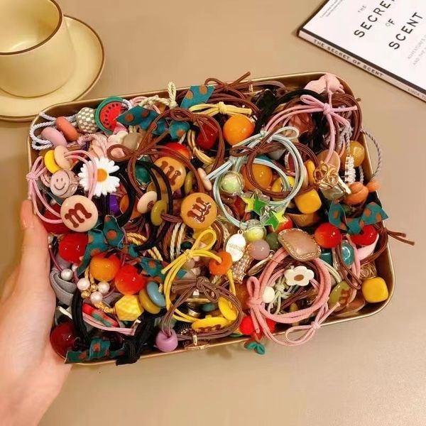 headwear hair accessories 70pcs pack nylon pearl flower bands elastic rubber seamless link rope cotton ties box 230313
headwear hair accessories 70pcs pack nylon pearl flower bands elastic rubber seamless link rope cotton ties box 230313
