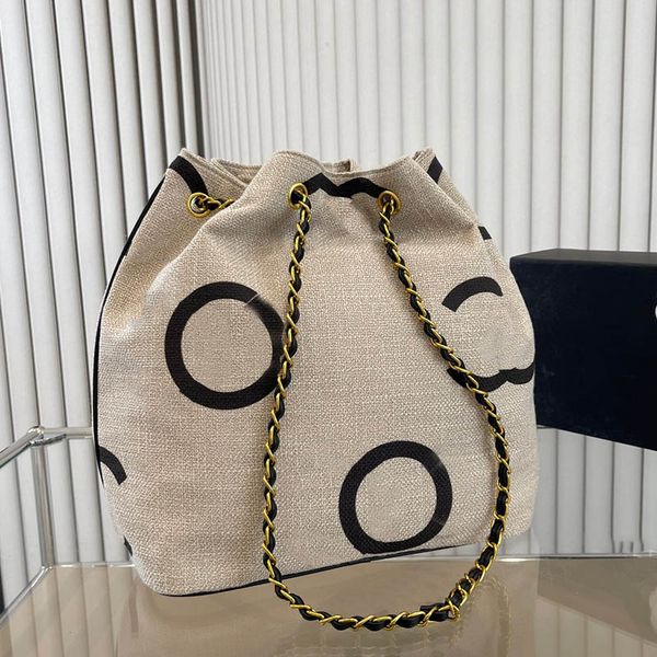 women large capacity printed letter binding shoulder bag outdoor shopping tote luxury handbag trend emblem classic designer crossbody bag mu
women large capacity printed letter binding shoulder bag outdoor shopping tote luxury handbag trend emblem classic designer crossbody bag mu