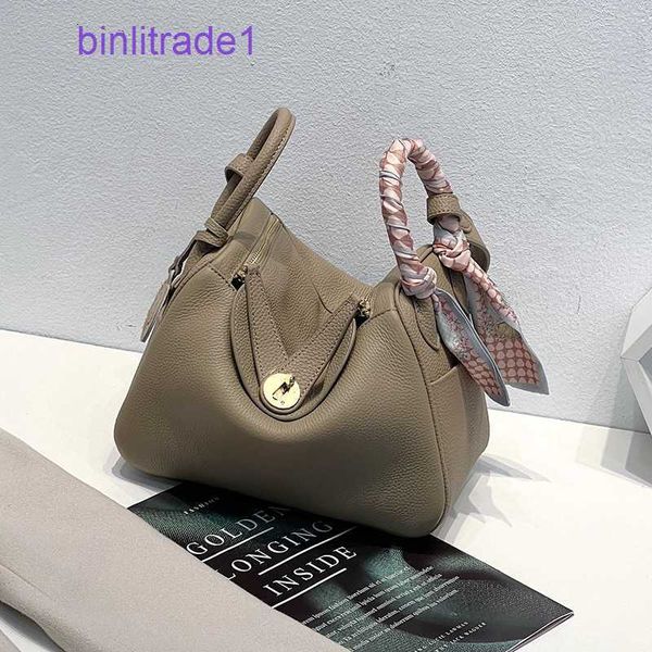 designer original cowhide 2023 new headcoat versatile lindys doctor's bag leather women's one shoulder handheld pillow medicine bo
designer original cowhide 2023 new headcoat versatile lindys doctor's bag leather women's one shoulder handheld pillow medicine bo