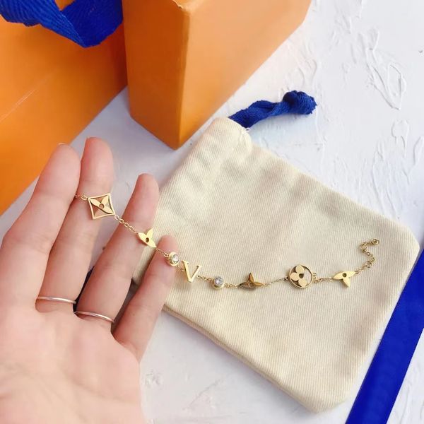 classic bracelets bangle 18k gold plated stainless steel flower letter pendants lovers gift wristband cuff chain women bracelet for birthday, Golden;silver
classic bracelets bangle 18k gold plated stainless steel flower letter pendants lovers gift wristband cuff chain women bracelet for birthday, Golden;silver