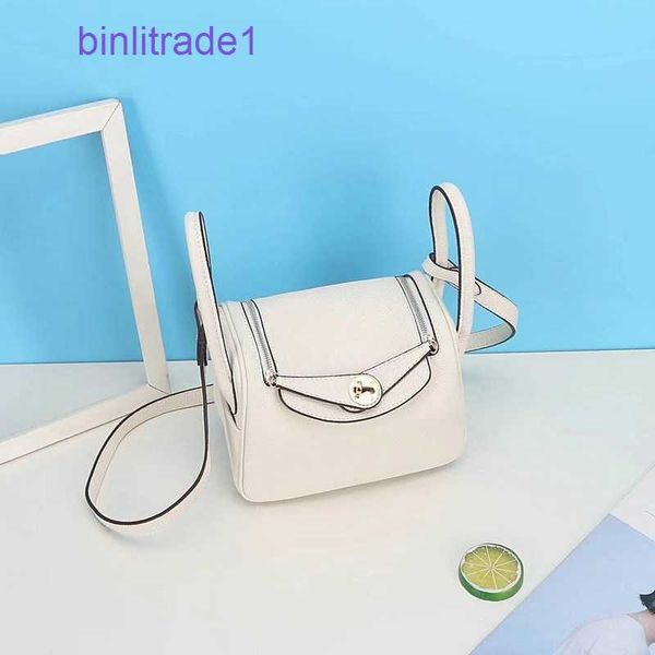 designer original spring 2023 family's new h layer cow leather 18cm mini lindys bag medicine case hand messenger of sale lzfy
designer original spring 2023 family's new h layer cow leather 18cm mini lindys bag medicine case hand messenger of sale lzfy