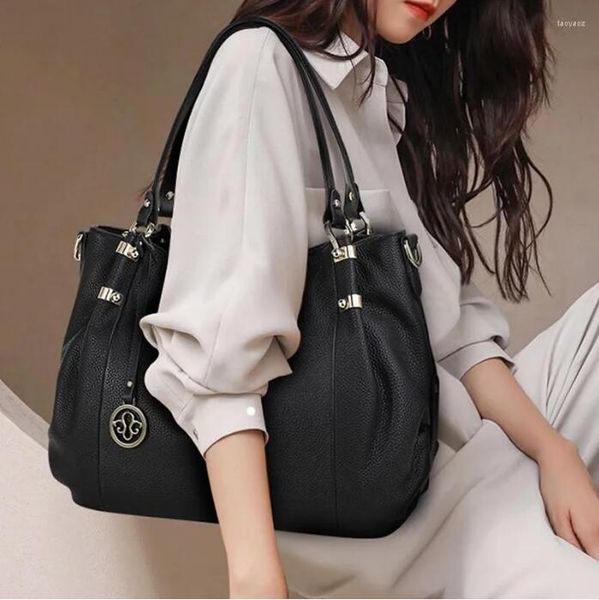 evening bags women's bag cowhide genuine leather luxury handbags women designer large-capacity shoulder new 
evening bags women's bag cowhide genuine leather luxury handbags women designer large-capacity shoulder new