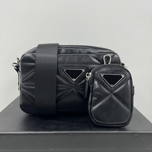 new designers triangle wallets shoulder bag luxurys bags retro chains leather handbags girl fashion printed women totes classic crossbody cl
new designers triangle wallets shoulder bag luxurys bags retro chains leather handbags girl fashion printed women totes classic crossbody cl