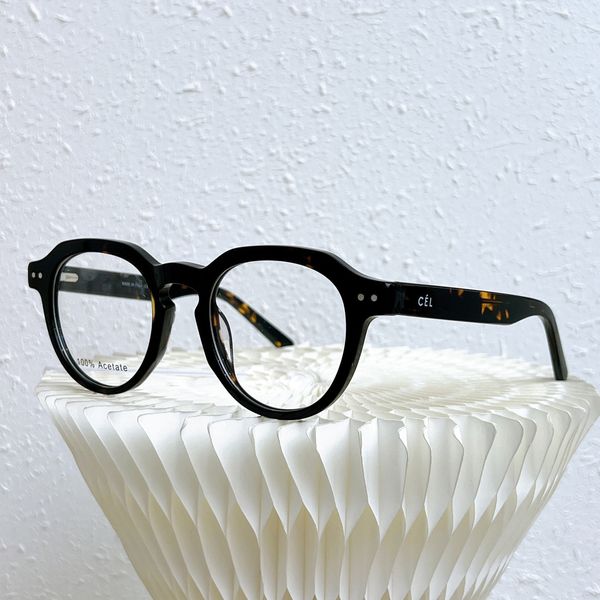 women's fashion designer sunglasses holiday driving letter printing polarized light uv380 glasses, White;black
women's fashion designer sunglasses holiday driving letter printing polarized light uv380 glasses, White;black