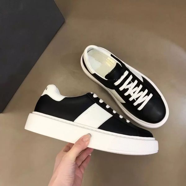 fashion designer lifestyle walking striped skateboard shoes macro re-nylon & brushed leather comfort man outdoor casual flats with box eu38-, Black
fashion designer lifestyle walking striped skateboard shoes macro re-nylon & brushed leather comfort man outdoor casual flats with box eu38-, Black