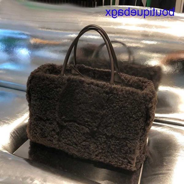 luxury bottegss venetss arco evening bags online store green woven dongmen south korea tote lamb portable fashion personality plus with logo
luxury bottegss venetss arco evening bags online store green woven dongmen south korea tote lamb portable fashion personality plus with logo