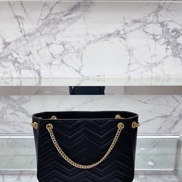 fashion luxurys designer bag shopping bag one shoulder tote bag classic solid color clutch shoulder bag large capacity is preferred for wome
fashion luxurys designer bag shopping bag one shoulder tote bag classic solid color clutch shoulder bag large capacity is preferred for wome