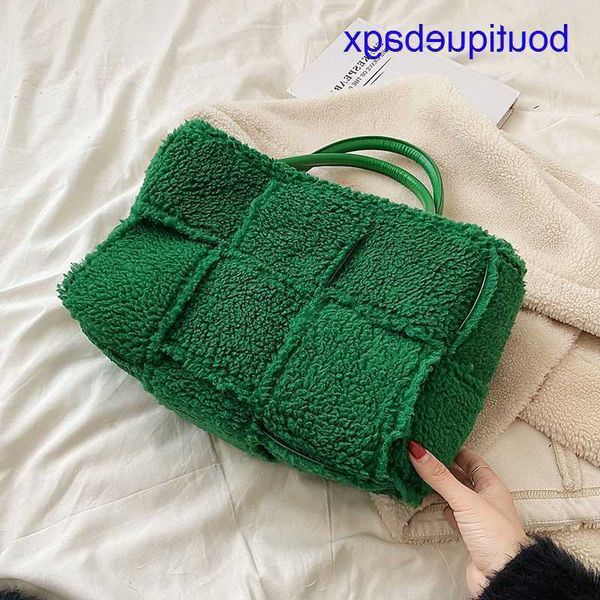 luxury bottegss venetss arco evening bags online store portable 2023 new women's lamb wool woven underarm fashion plush large capa with
luxury bottegss venetss arco evening bags online store portable 2023 new women's lamb wool woven underarm fashion plush large capa with