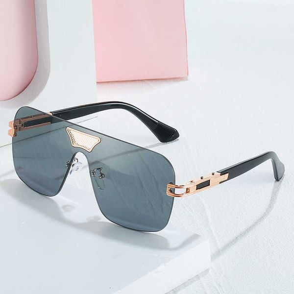 sunglasses 2022 new one-piece frameless sunglasses men's and women's large frame tie home personalized street sfashion glasses, White;black
sunglasses 2022 new one-piece frameless sunglasses men's and women's large frame tie home personalized street sfashion glasses, White;black