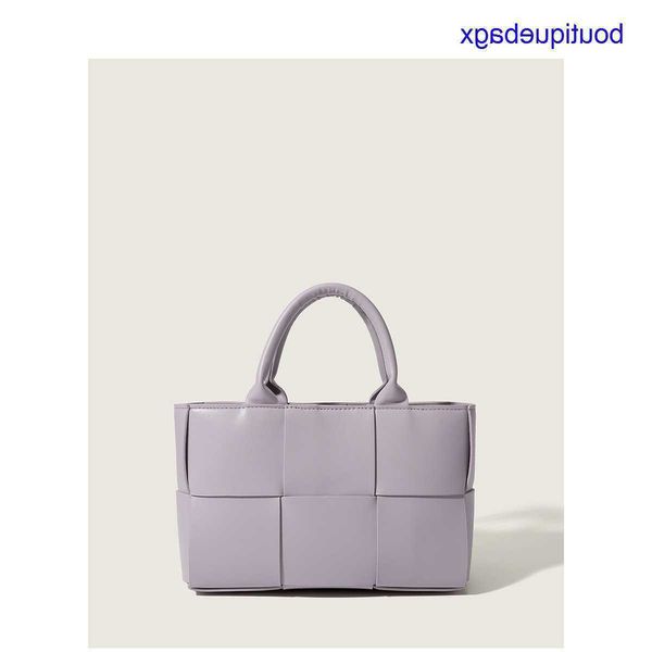 luxury bottegss venetss arco evening bags online store crowd design portable vegetable basket bag 2023 small new spring and summer with logo
luxury bottegss venetss arco evening bags online store crowd design portable vegetable basket bag 2023 small new spring and summer with logo