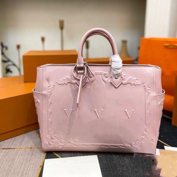 evening bags 2023ss designer shoulder bag large tote designers women monograms pattern embossing messenger crossbody handbag totes pockets b
evening bags 2023ss designer shoulder bag large tote designers women monograms pattern embossing messenger crossbody handbag totes pockets b