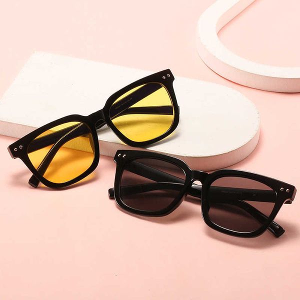 sunglasses new square sunglasses women's fashion rice nail plain face street lovers' glasses, White;black
sunglasses new square sunglasses women's fashion rice nail plain face street lovers' glasses, White;black