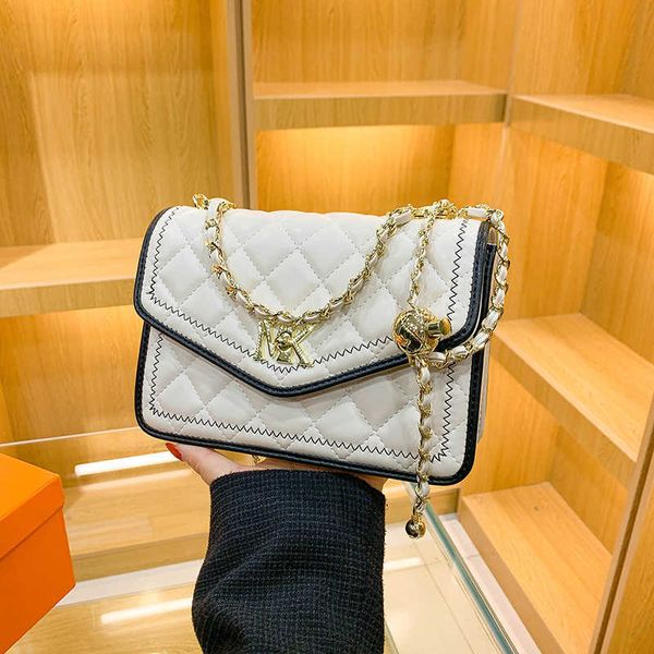 women's bag 2023 new genuine leather lingge chain bag handheld single-shoulder crossbody bag
women's bag 2023 new genuine leather lingge chain bag handheld single-shoulder crossbody bag