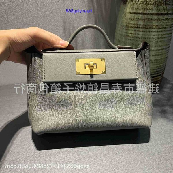 original edition 8a designer herms's bags for woman mini2424 small square solid leather fashion casual cross-body universal women'
original edition 8a designer herms's bags for woman mini2424 small square solid leather fashion casual cross-body universal women'