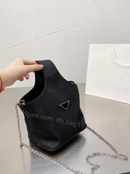 fashion crossbody bag women's handbag chain one shoulder bag luxury designer bag vegetable basket purse large capacity shopping bag str
fashion crossbody bag women's handbag chain one shoulder bag luxury designer bag vegetable basket purse large capacity shopping bag str