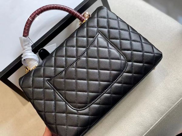 2023 designer luxury handbags purses bag genuine leather woman clutch birkin handbag litchi pattern gold chain hardware red handle totes
2023 designer luxury handbags purses bag genuine leather woman clutch birkin handbag litchi pattern gold chain hardware red handle totes