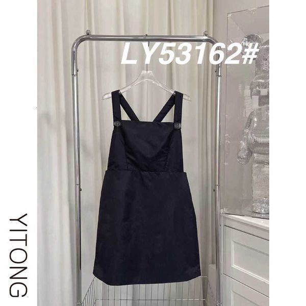 casual dresses designer 23 early spring new party series delicate crystal buckle triangle cross strap dress r5oi, Black;gray
casual dresses designer 23 early spring new party series delicate crystal buckle triangle cross strap dress r5oi, Black;gray
