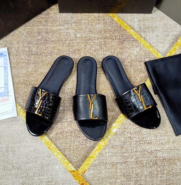 luxury women flat slippers sandals designer leather slide inlaid letter decoration flip flops beach banquet swimming pool bathroom, Black
luxury women flat slippers sandals designer leather slide inlaid letter decoration flip flops beach banquet swimming pool bathroom, Black