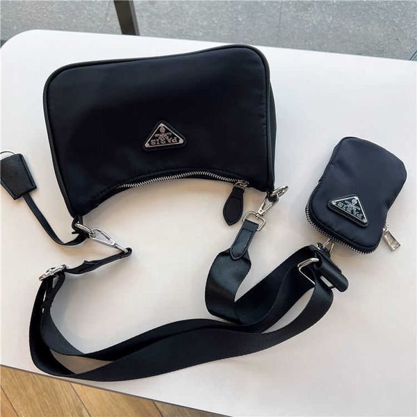 designer bags re-edition waterproof oxford cloth three-in-one underarm for men and women universal messenger one-shoulder cross-body tidal
designer bags re-edition waterproof oxford cloth three-in-one underarm for men and women universal messenger one-shoulder cross-body tidal
