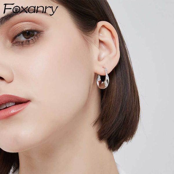 charm anry prevent allergy silver color hoop earrings for women trendy elegant simple smooth twisted geometric party jewelry l230315, Golden
charm anry prevent allergy silver color hoop earrings for women trendy elegant simple smooth twisted geometric party jewelry l230315, Golden