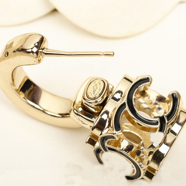 luxury quality charm drop earring with black and white color enamel in 18k gold plated have box stamp ps7601a, Golden
luxury quality charm drop earring with black and white color enamel in 18k gold plated have box stamp ps7601a, Golden